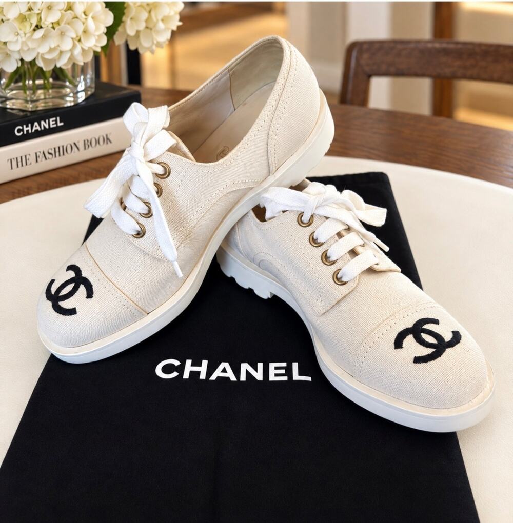 Authentic CHANEL Canvas CC Logo Oxford Sneakers Derby Shoes Cream Ecru 36